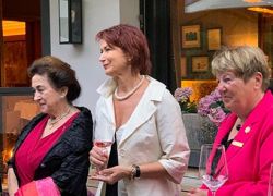 Soroptimist 100 J 012