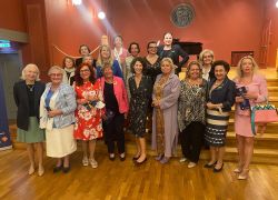 Soroptimist 100 J 055