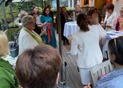 Soroptimist 100 J 178